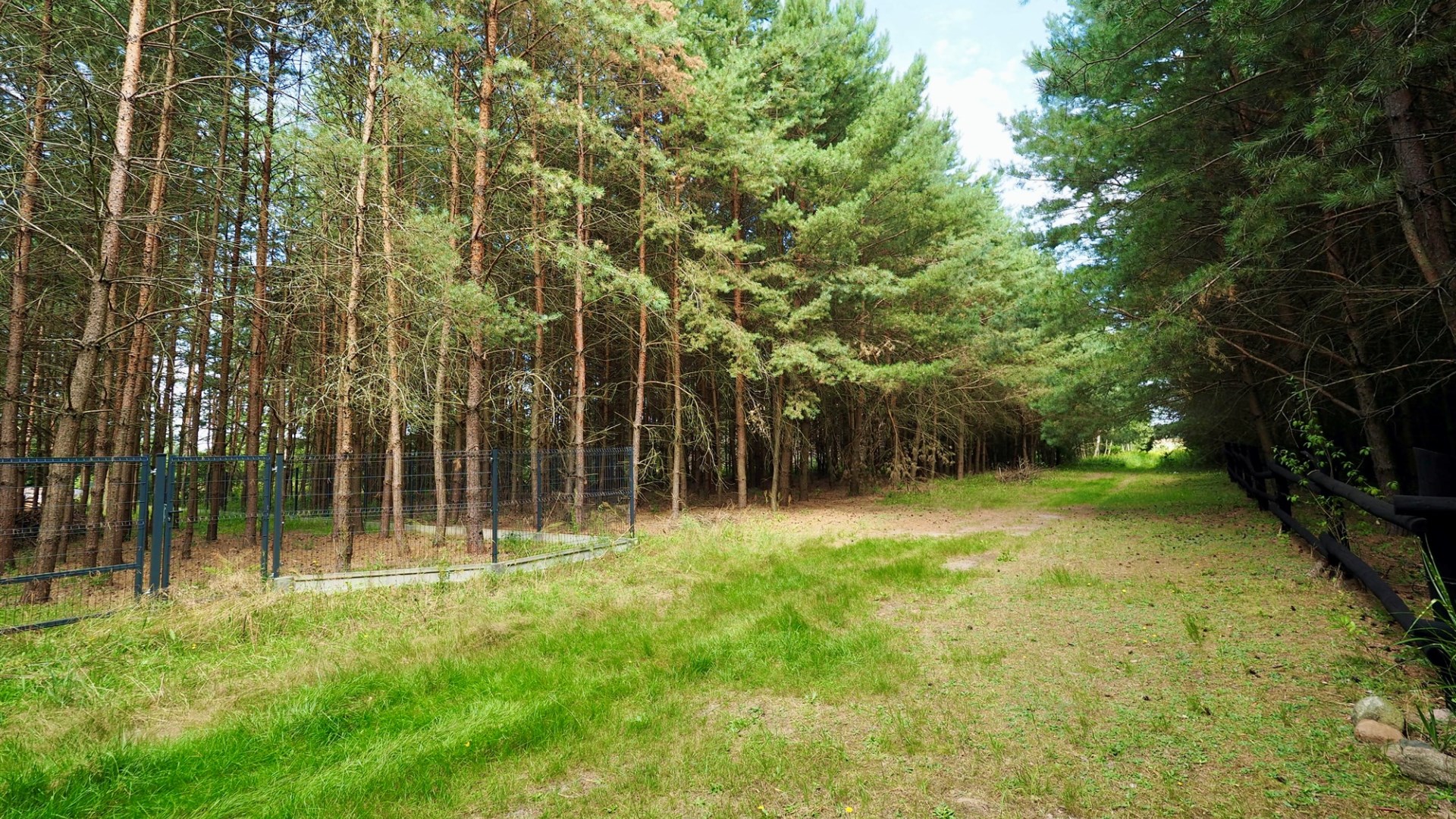 Działka na sprzedaż